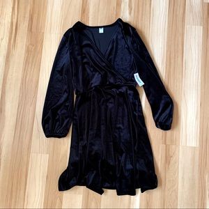 NWOT Old Navy 3/4 Sleeve Velvet Dress
